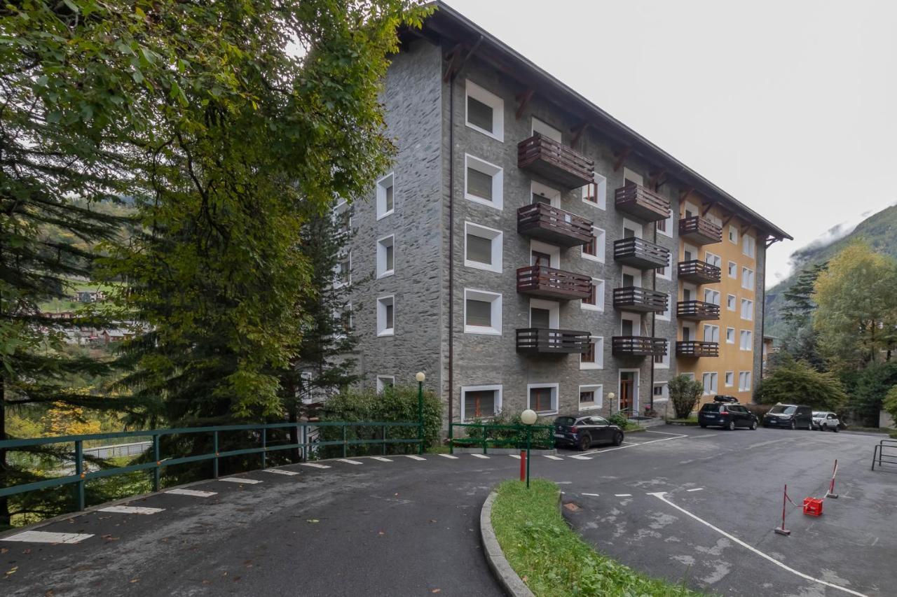 Апартаменти Ihost Flat - Valmalenco Centro К'єза-ін-Вальмаленко Екстер'єр фото